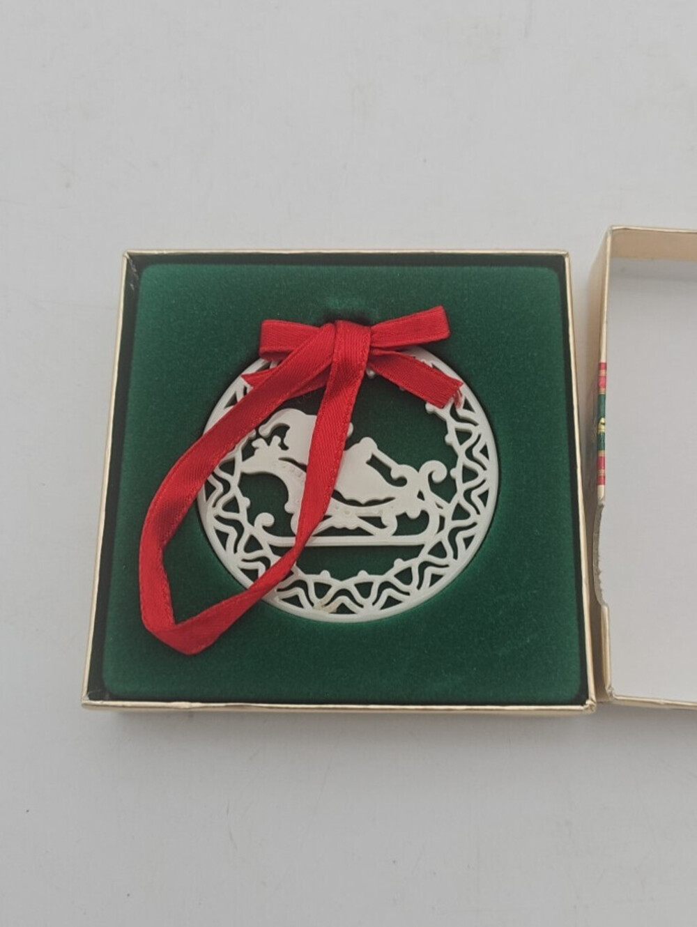LENOX Porcelain Santa Claus Christmas Ornament Vtg1986 Yuletide Collection w/Box